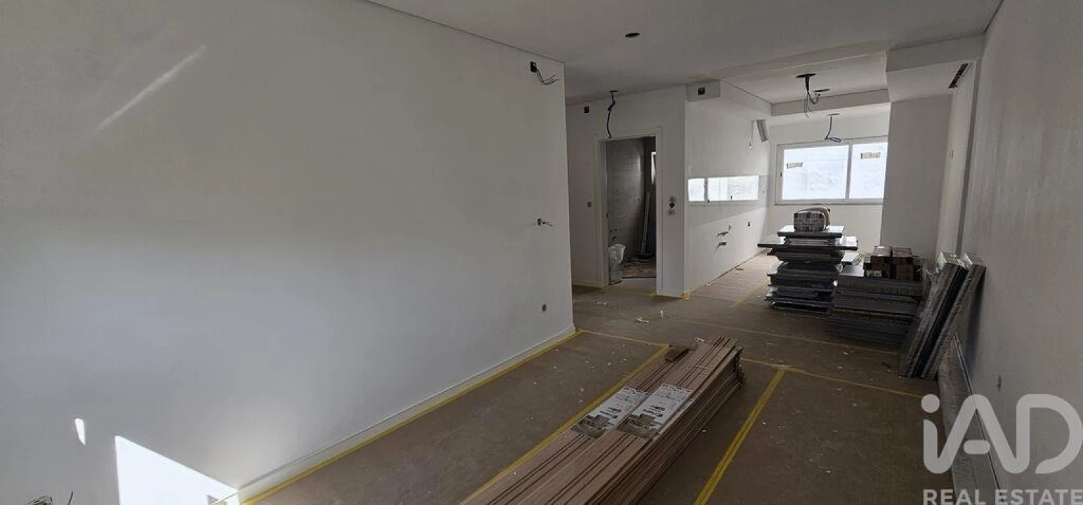 Moradia T2 para Venda em Laranjeiro e Feijó Foto 8