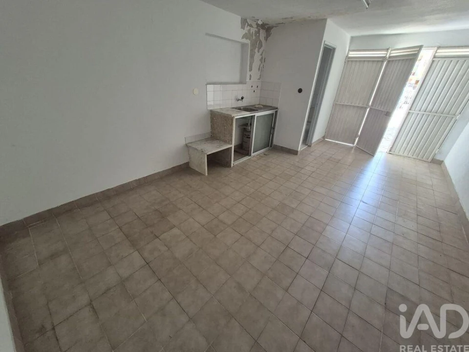 Moradia T2 para Venda em Laranjeiro e Feijó Foto 11