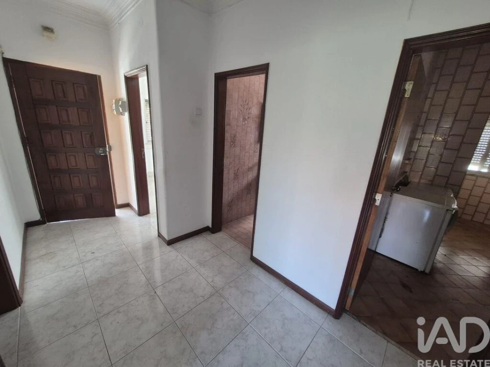 Moradia T2 para Venda em Laranjeiro e Feijó Foto 10