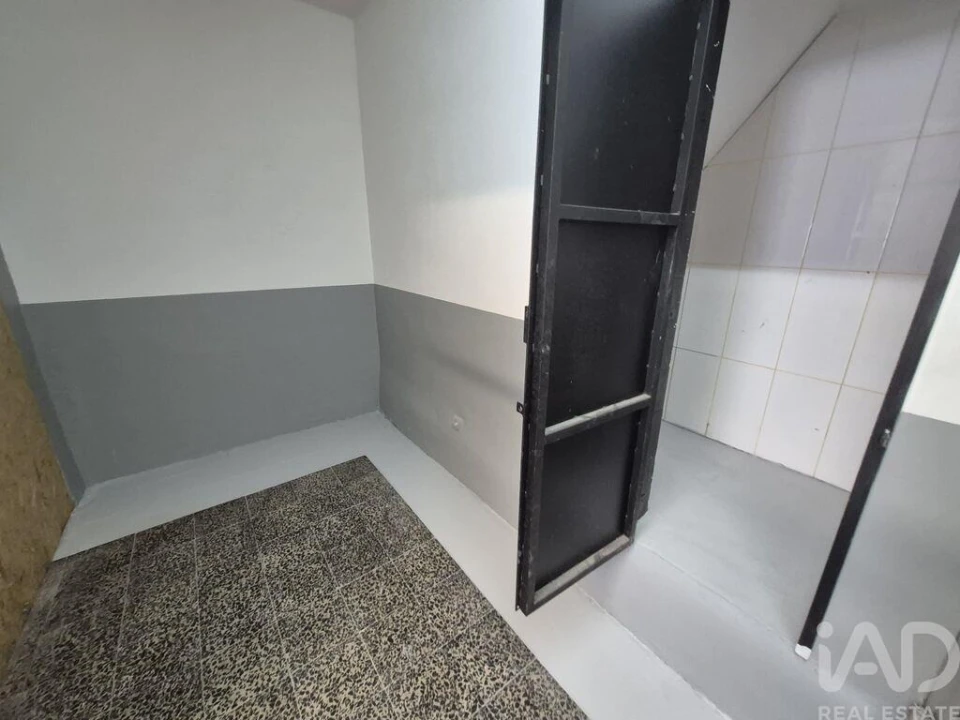 Prédio para Venda em Amora Foto 9