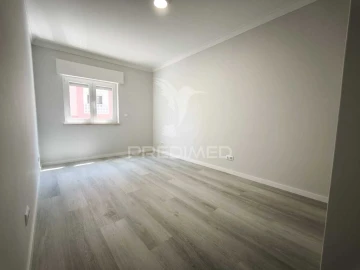 Apartamento T2 para Venda em Corroios