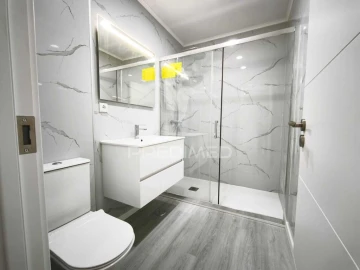 Apartamento T2 para Venda em Corroios
