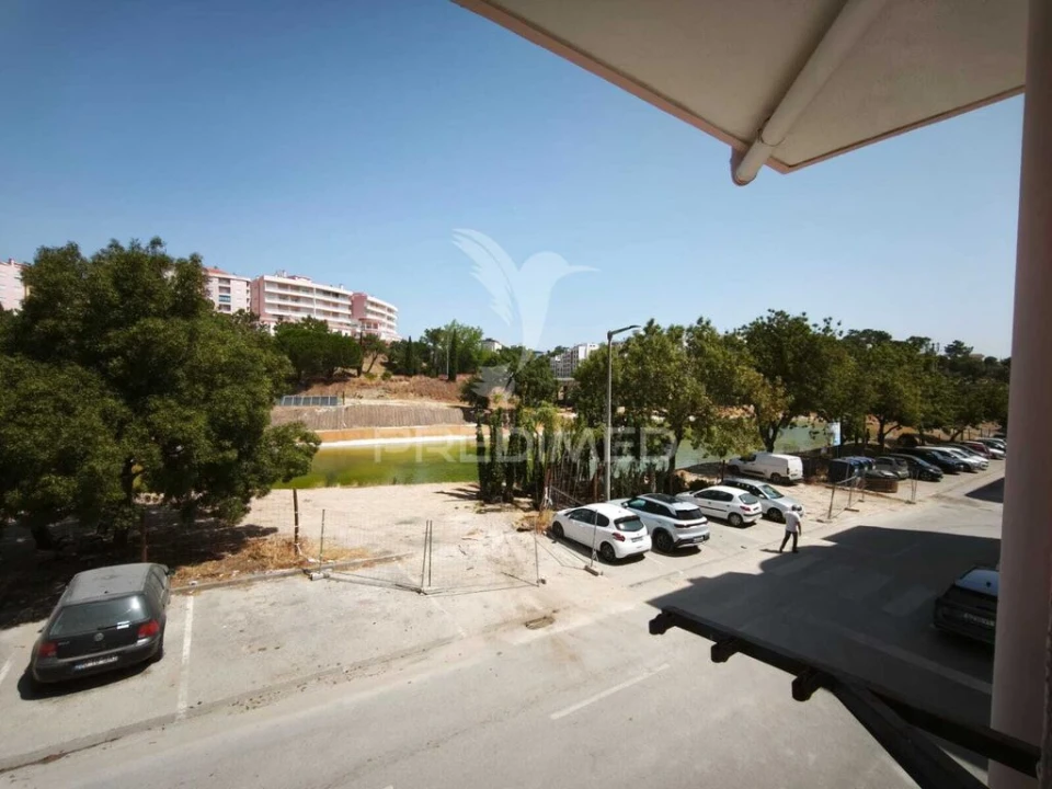 Apartamento T2 para Venda em Corroios Foto 15