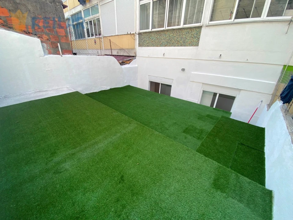 Apartamento T1 para Venda em Sacavém e Prior Velho Foto 17