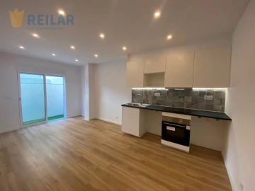 Apartamento T1 para Venda em Sacavém e Prior Velho