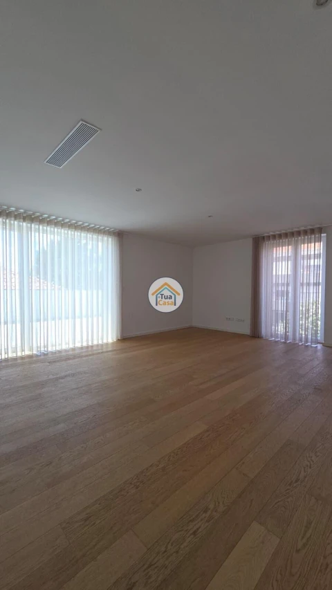 Apartamento T4 para Venda em Salreu