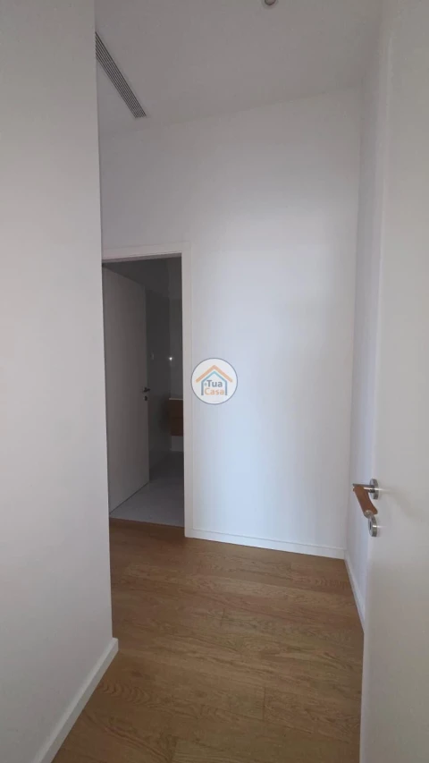Apartamento T4 para Venda em Salreu