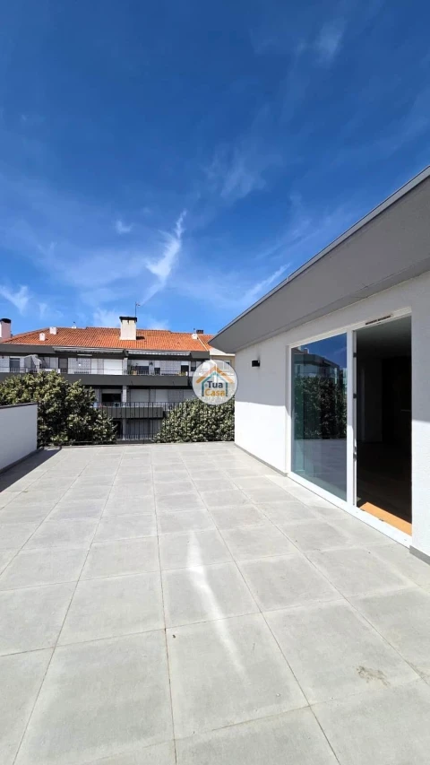 Apartamento T4 para Venda em Salreu