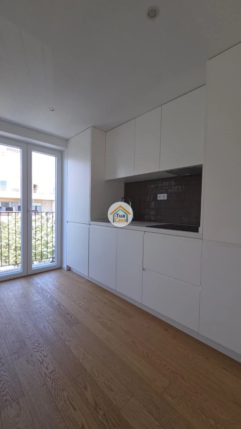 Apartamento T4 para Venda em Salreu