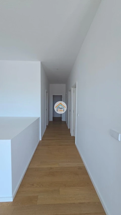 Apartamento T4 para Venda em Salreu