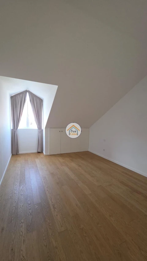 Apartamento T4 para Venda em Salreu