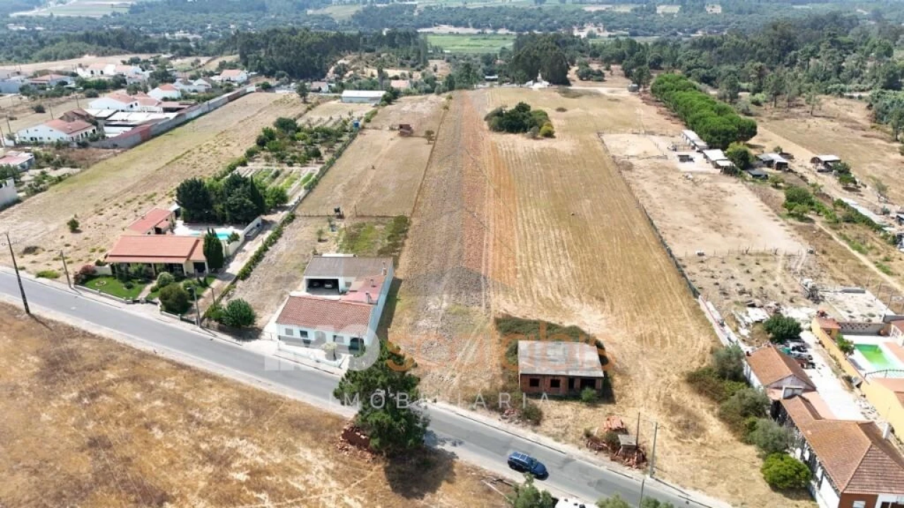 Terreno para Venda em Alpiarça Foto 1