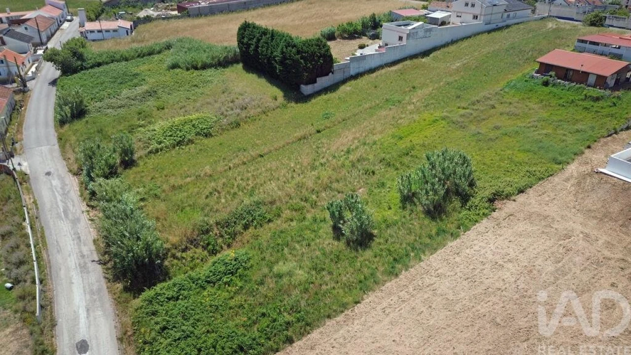 Terreno para Venda em Alfeizerão Foto 3