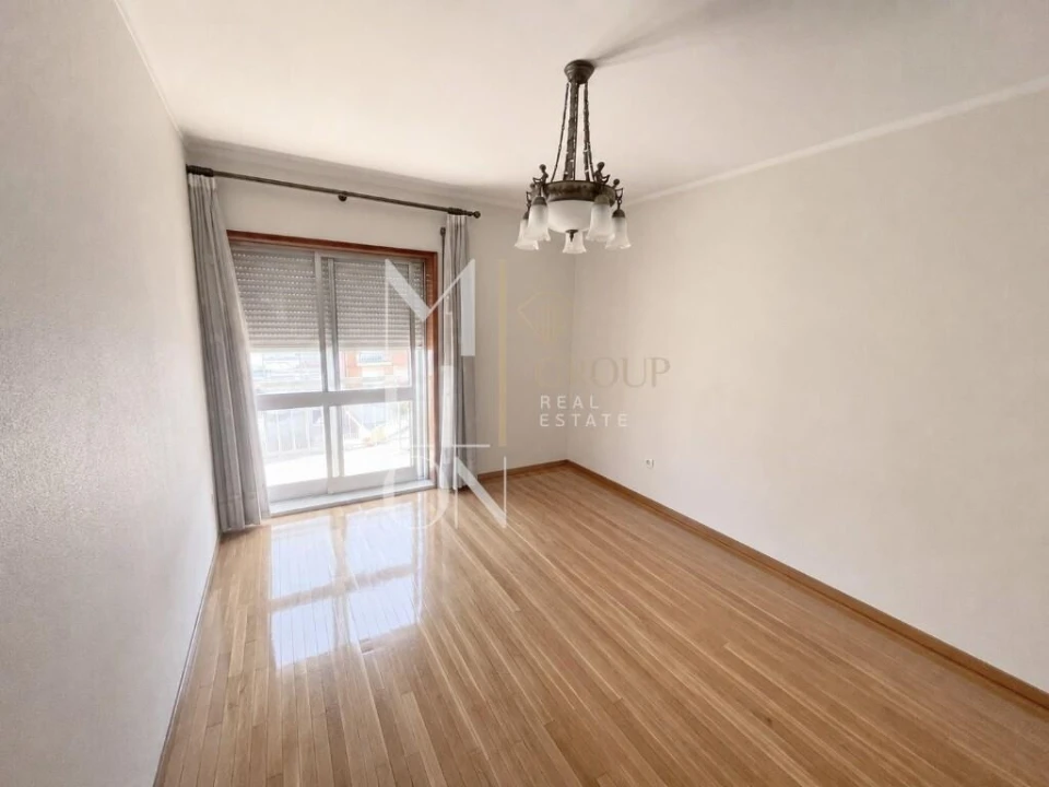 Apartamento T2 para Venda em Cidade da Maia Foto 6