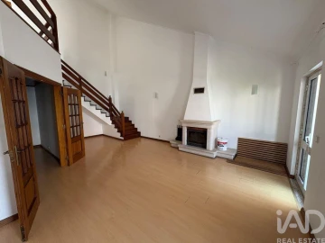 Apartamento T3 para Arrendamento em Quinta do Anjo