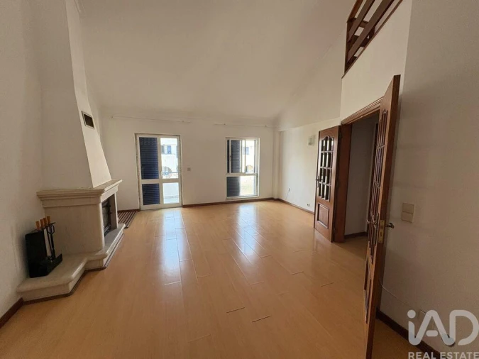 Apartamento T3 para Arrendamento em Quinta do Anjo Foto 4