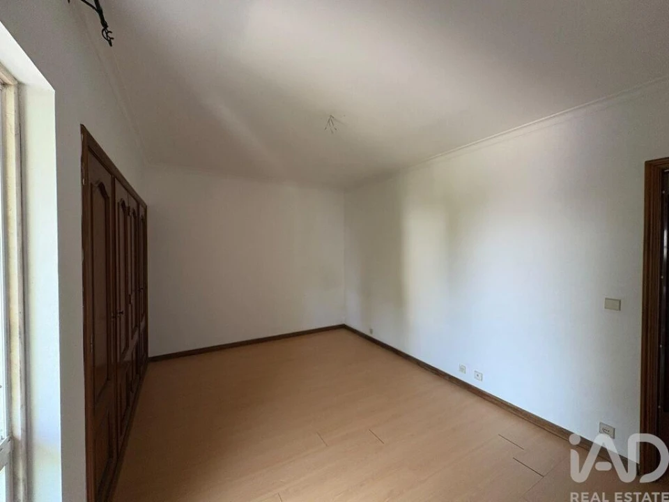 Apartamento T3 para Arrendamento em Quinta do Anjo Foto 7