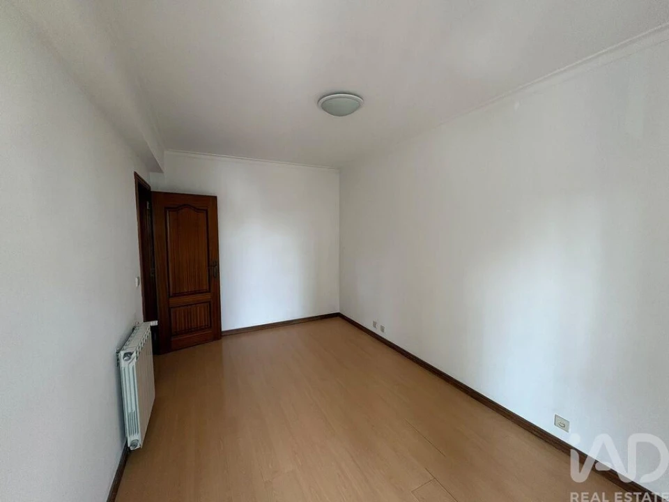 Apartamento T3 para Arrendamento em Quinta do Anjo Foto 13
