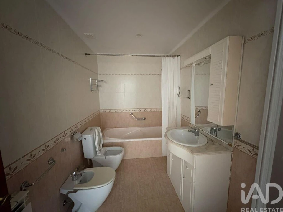 Apartamento T3 para Arrendamento em Quinta do Anjo Foto 16