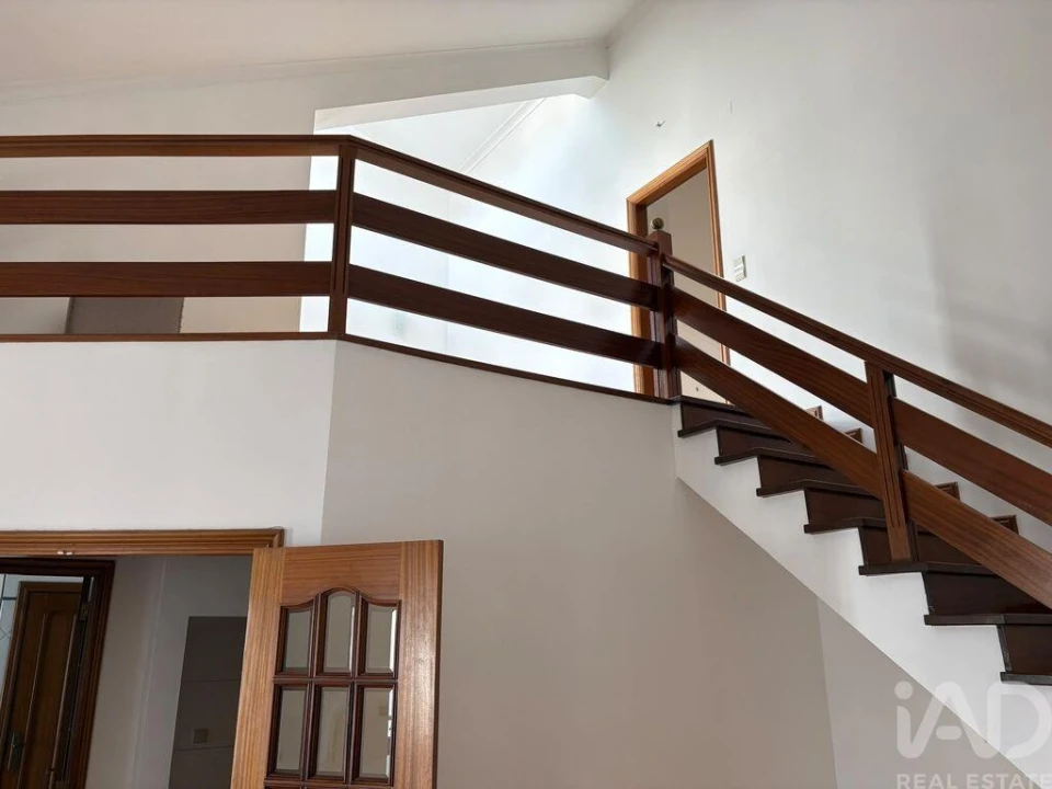 Apartamento T3 para Arrendamento em Quinta do Anjo Foto 3