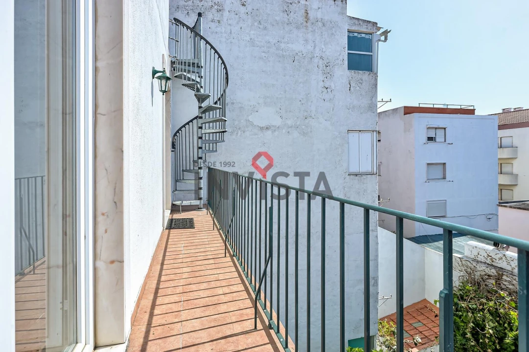 Moradia T4 para Venda em Vila Franca de Xira Foto 38