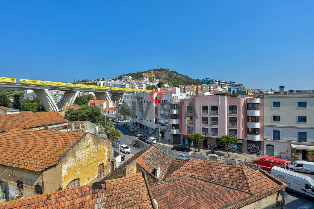 Moradia T4 para Venda em Vila Franca de Xira Foto 36