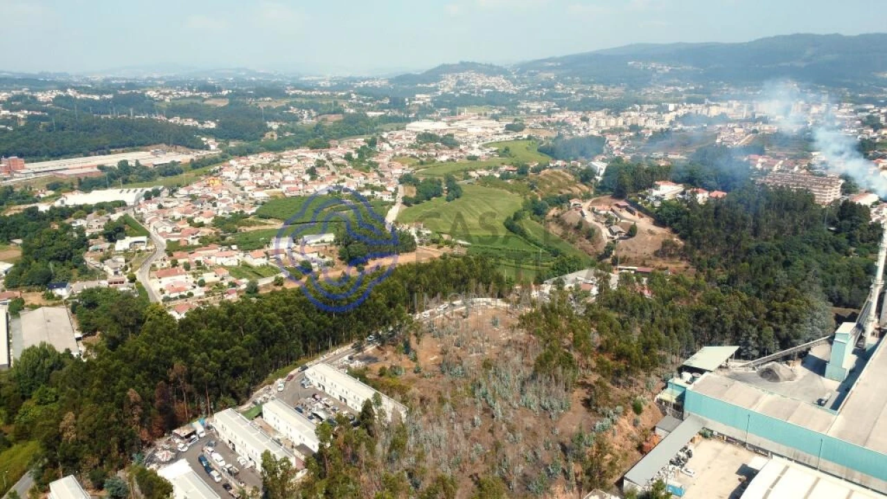 Terreno para Venda em Santo Tirso, Couto (Santa Cristina e São Miguel) e Burgães Foto 16