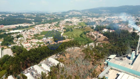 Terreno para Venda em Santo Tirso, Couto (Santa Cristina e São Miguel) e Burgães