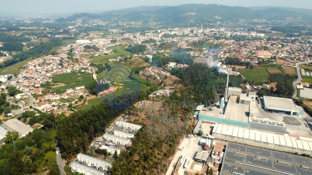 Terreno para Venda em Santo Tirso, Couto (Santa Cristina e São Miguel) e Burgães Foto 12