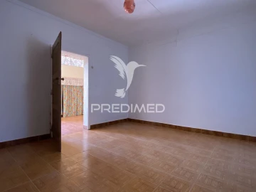 Moradia T2 para Venda em Capelins (Santo Antonio)