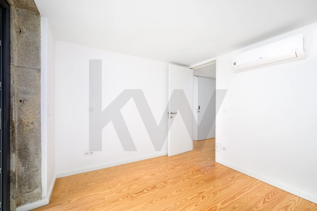 Apartamento T2 para Arrendamento em Cedofeita, Santo Ildefonso, Sé, Miragaia, São Nicolau e Vitória Foto 19