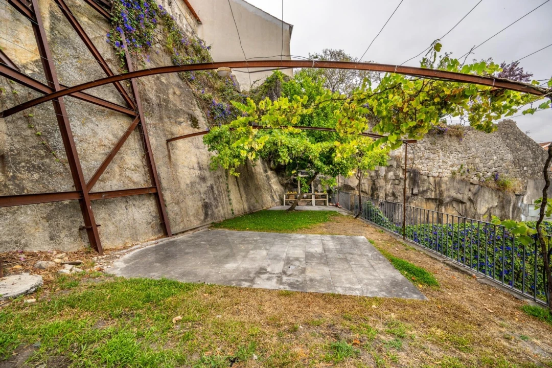 Apartamento T2 para Arrendamento em Cedofeita, Santo Ildefonso, Sé, Miragaia, São Nicolau e Vitória Foto 2