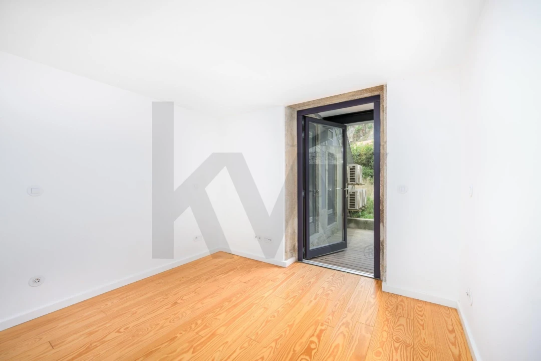 Apartamento T2 para Arrendamento em Cedofeita, Santo Ildefonso, Sé, Miragaia, São Nicolau e Vitória Foto 18