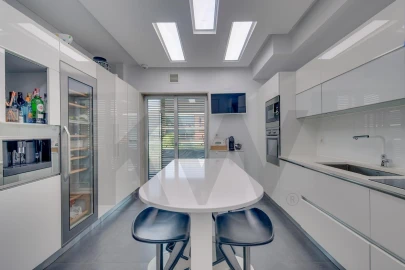 Apartamento T3 para Venda em Sacavém e Prior Velho
