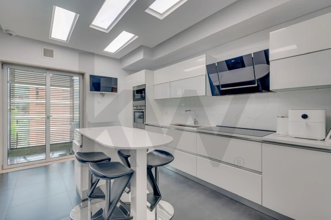 Apartamento T3 para Venda em Sacavém e Prior Velho Foto 33