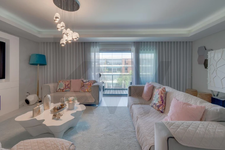 Apartamento T3 para Venda em Sacavém e Prior Velho Foto 9