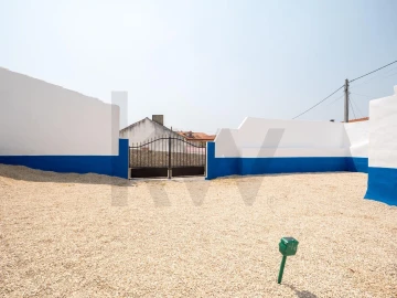 Moradia T1 para Venda em Lamas e Cercal