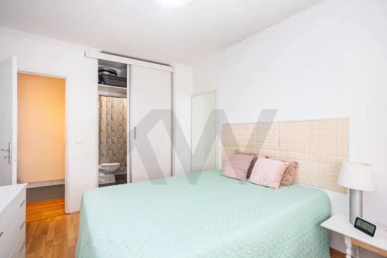 Apartamento T3 para Venda em Caparica e Trafaria Foto 3