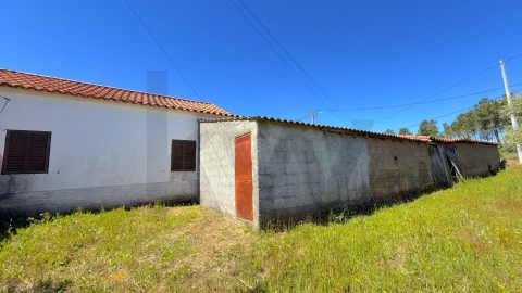 Moradia T3 para Venda em Enxames