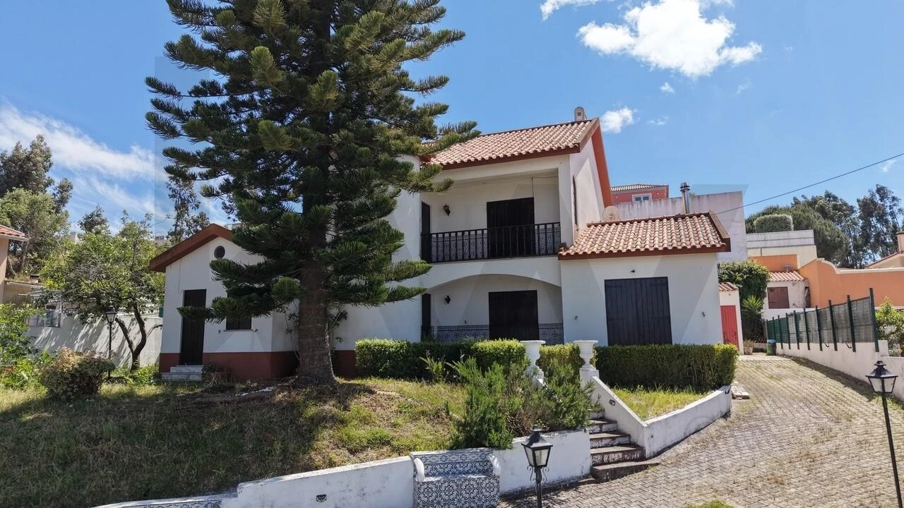 Moradia T4 para Venda em Santa Maria, São Pedro e Matacães Foto 2