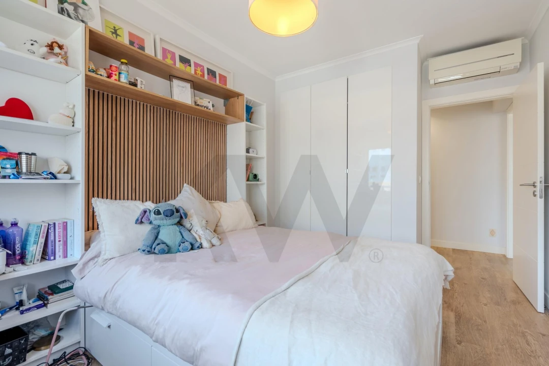 Apartamento T3 para Venda em Carnaxide e Queijas Foto 25