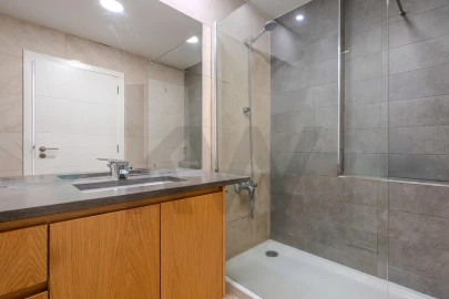 Apartamento T3 para Venda em Carnaxide e Queijas