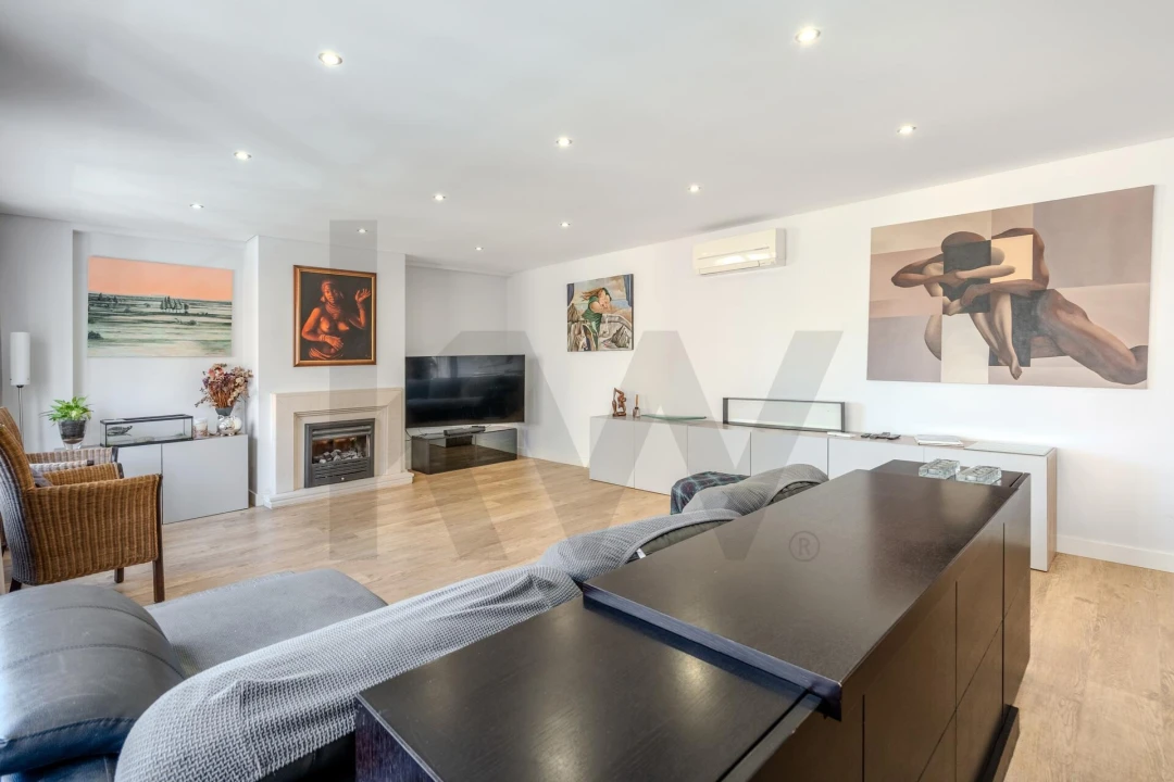 Apartamento T3 para Venda em Carnaxide e Queijas Foto 3