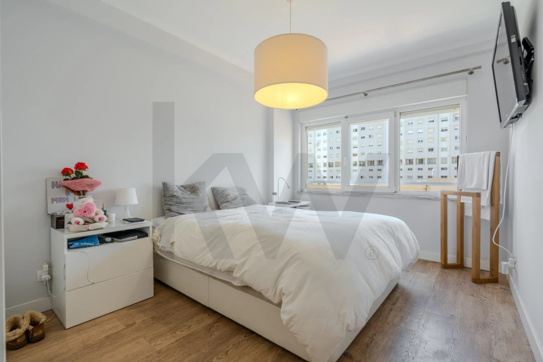 Apartamento T3 para Venda em Carnaxide e Queijas Foto 29
