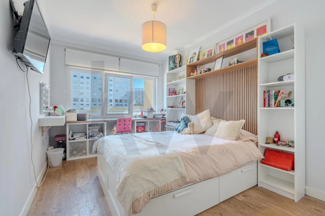 Apartamento T3 para Venda em Carnaxide e Queijas Foto 24