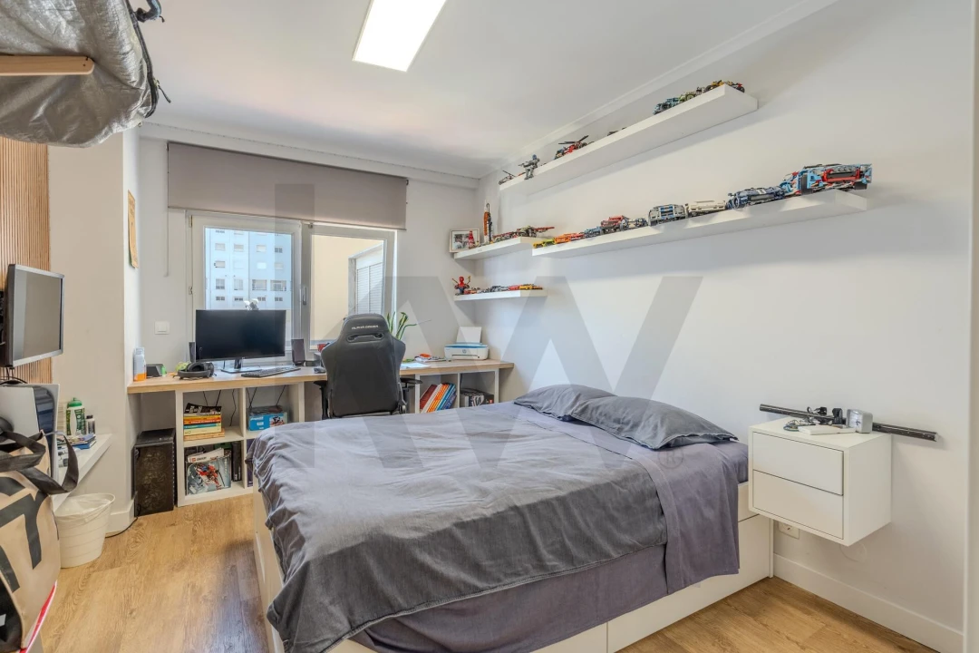 Apartamento T3 para Venda em Carnaxide e Queijas Foto 19