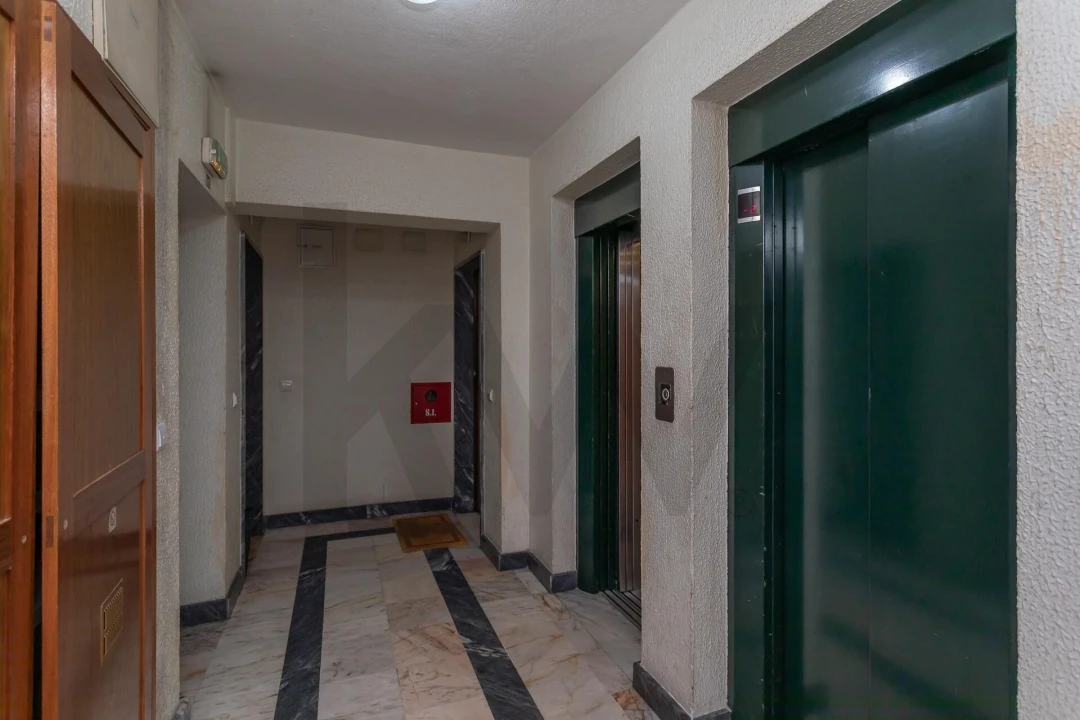 Apartamento T2 para Venda em Algueirão-Mem Martins Foto 29