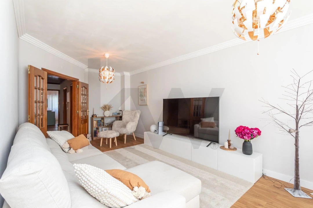 Apartamento T2 para Venda em Algueirão-Mem Martins Foto 13