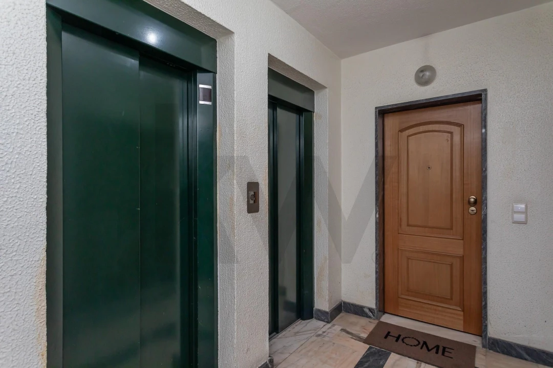 Apartamento T2 para Venda em Algueirão-Mem Martins Foto 28