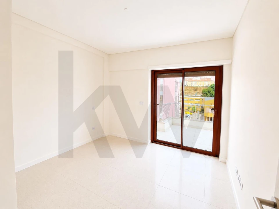 Apartamento T2 para Arrendamento em Beato Foto 8